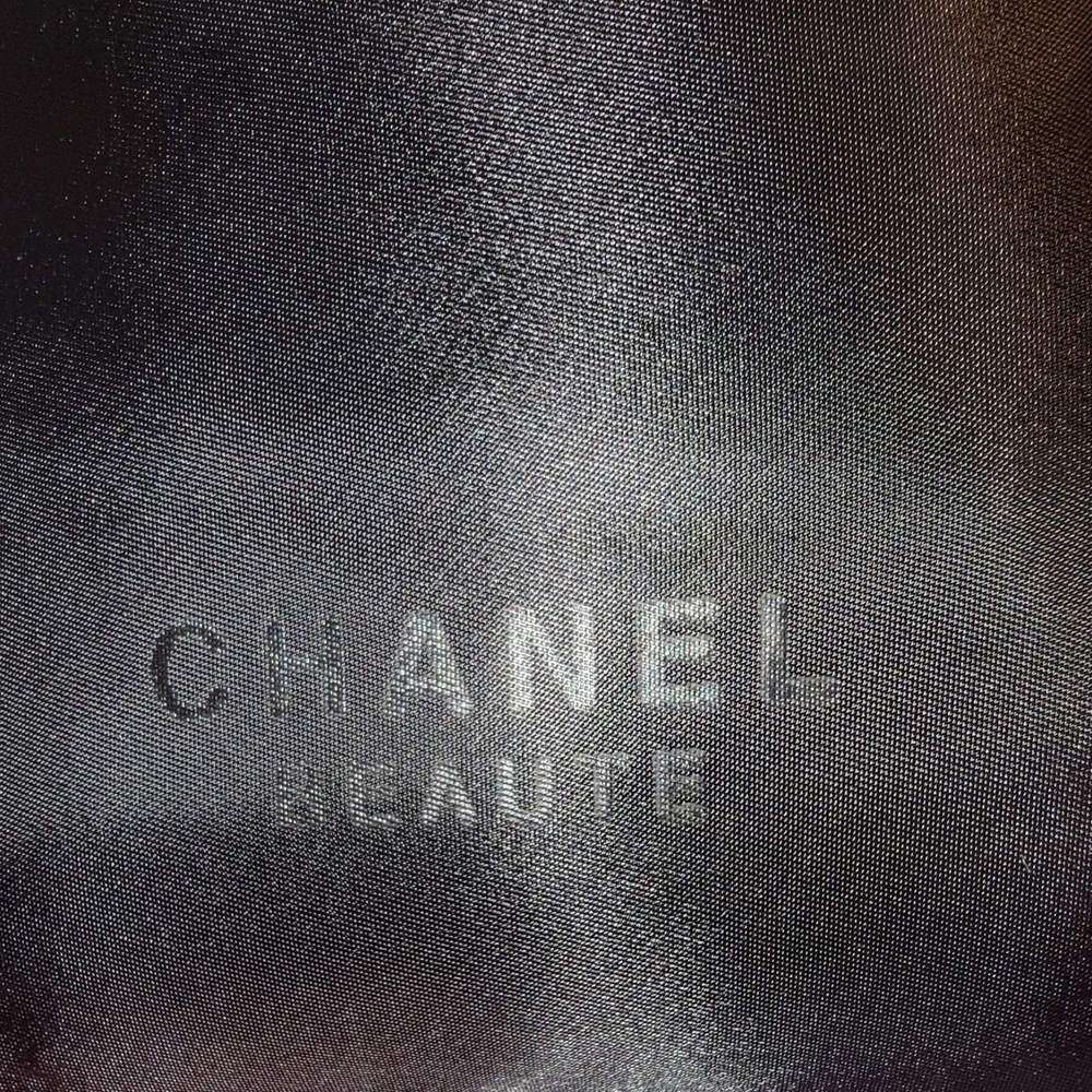 Chanel Mirror Compact with Chanel Drawstring Pouch - Picture 3 of 3